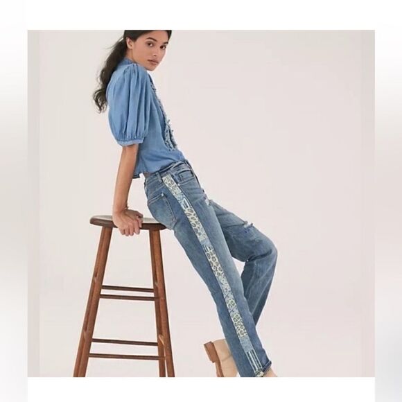 Anthropologie Pilcro Distressed Animal Print Boyfriend Jeans size 28 - Picture 1 of 7